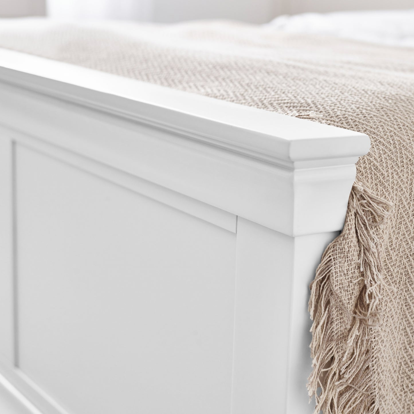 Clemont Bed Surf White